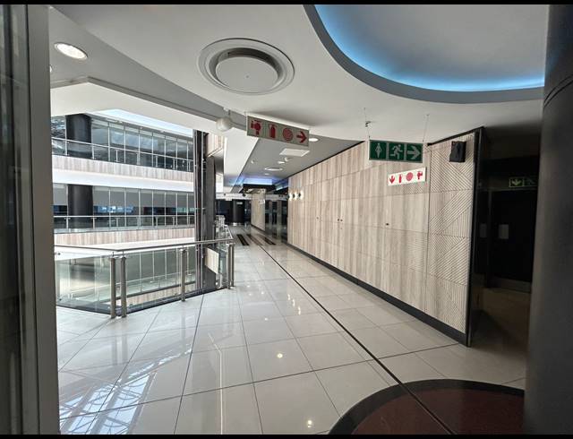 1,035M² OFFICE TO LET IN SANDTON CENTRAL